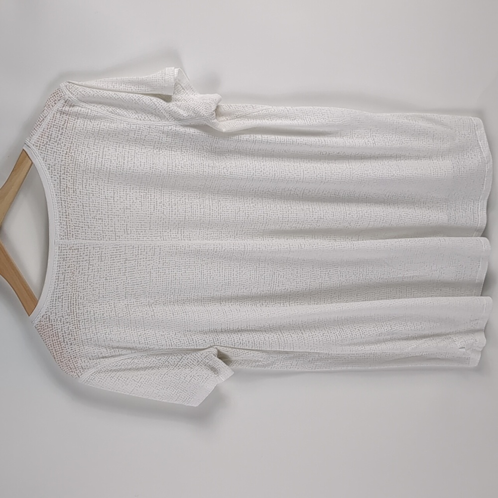 Lululemon Short sleeve Tee - Picture 3 of 6